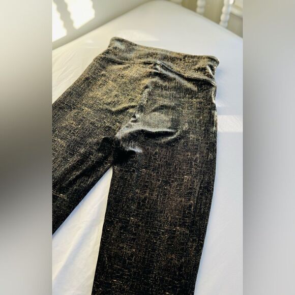 Spanx Velvet RARE Leggings Black Gold Metallic Shine High Rise Stretch 20188R - Picture 14 of 14